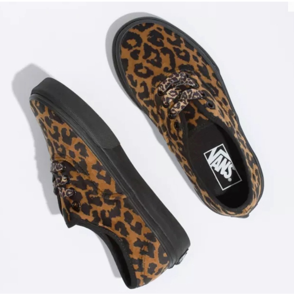 Vans - Picture 9 of 11